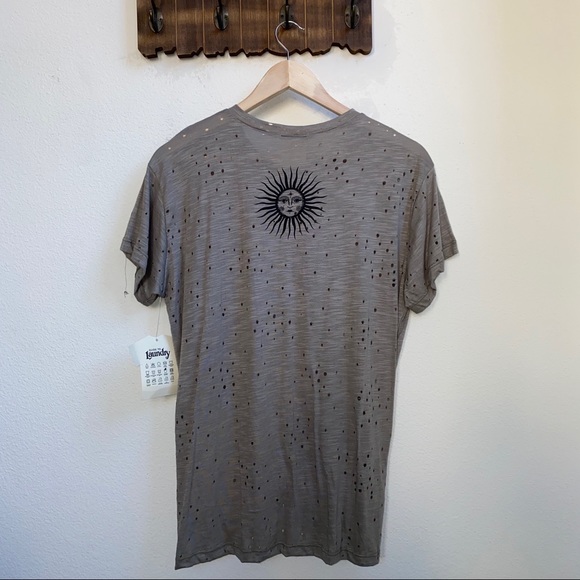 3/$15 - The Sun Shines Knot Top - M - Picture 2 of 4